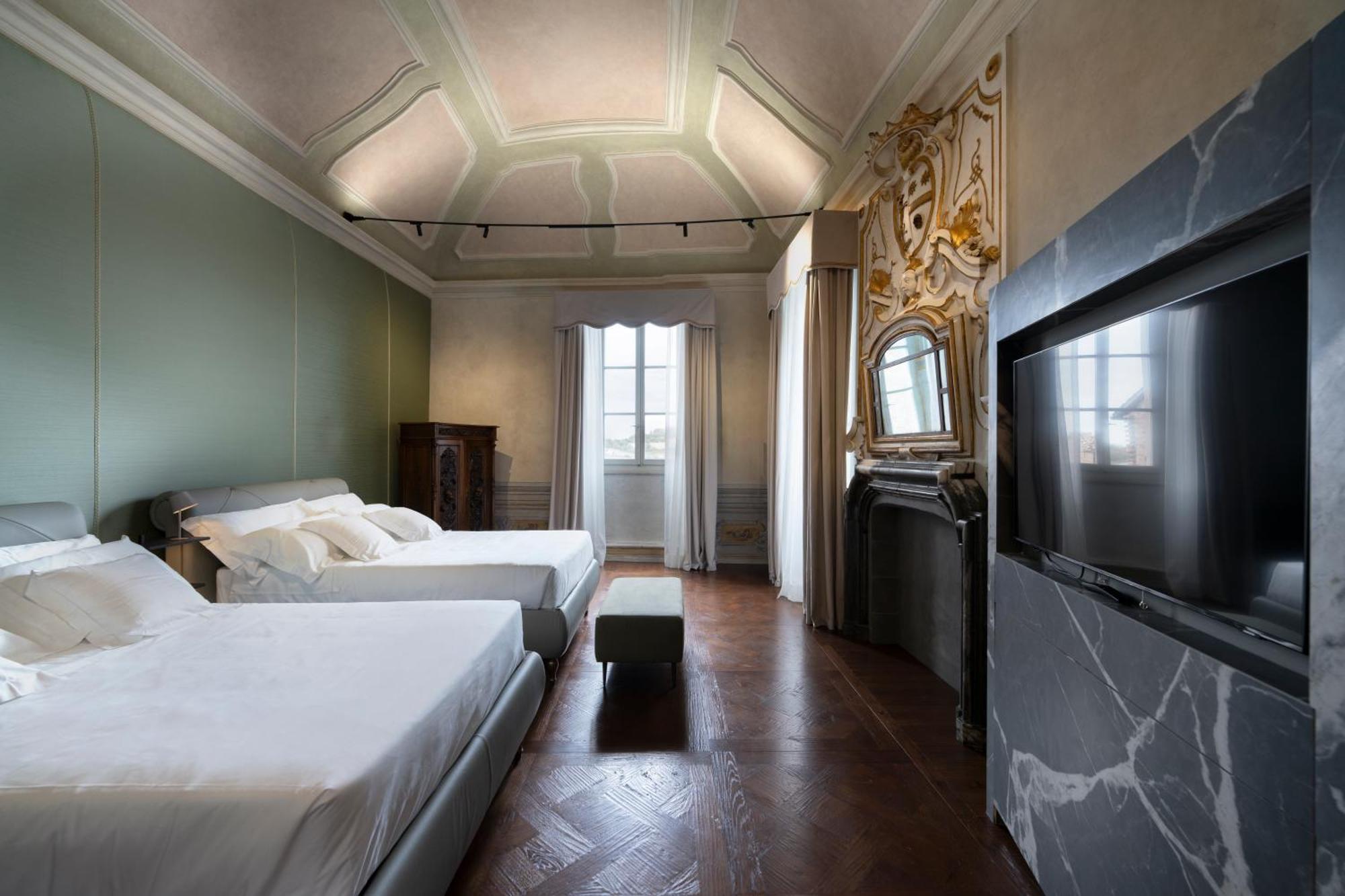 Palazzo Giusti Suites And Spa Урбино Экстерьер фото